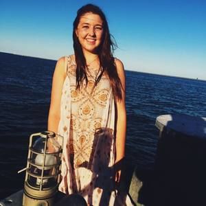 Meet your Posher, Olivia